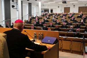 obrady biskupów